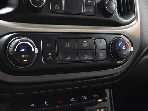 Used 2022 GMC Canyon Denali image 20