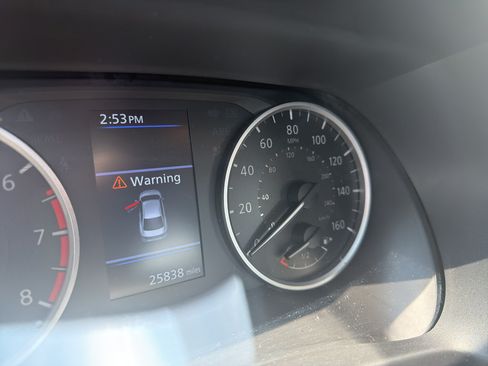 Used 2022 Nissan Sentra S w/ Electronics Package FWD image 11