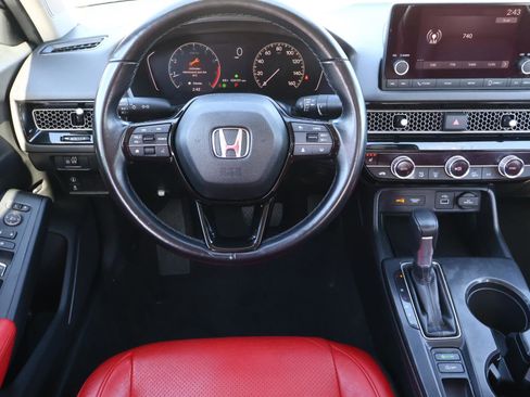 Used 2024 Honda Civic EX image 9