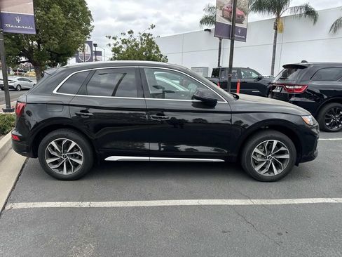 Used 2021 Audi Q5 2.0T Premium Plus w/ Premium Plus Package AWD/4WD image 3