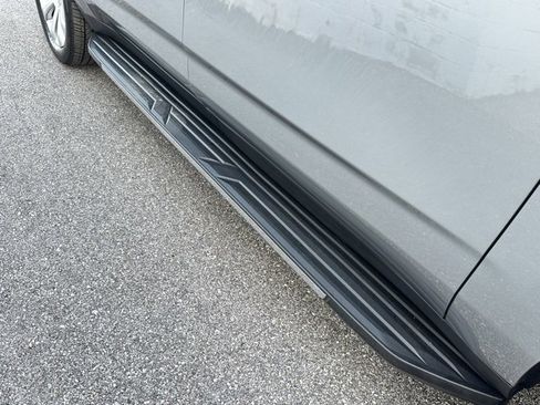 Used 2025 Chevrolet Suburban Premier image 27