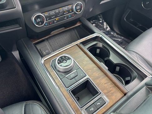 Used 2021 Ford Expedition Platinum image 29