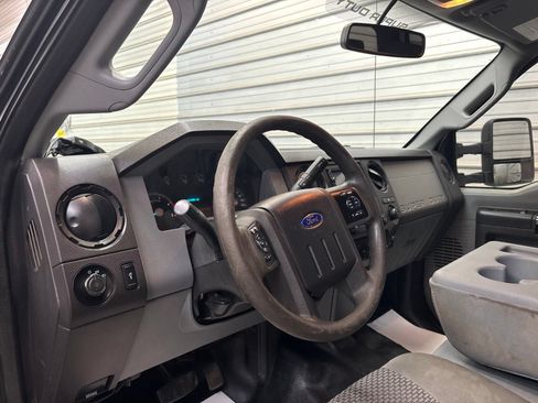 Used 2015 Ford F250 XL w/ Power Equipment Group AWD/4WD image 12