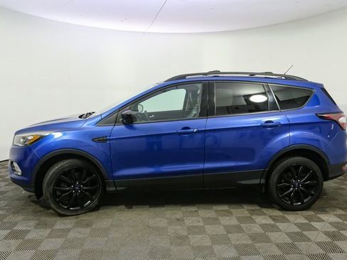 Used 2017 Ford Escape SE w/ Equipment Group 201A image 6