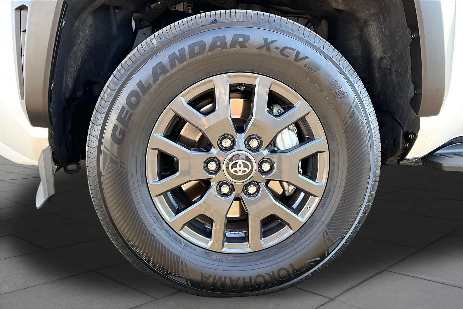 Certified 2025 Toyota 4Runner SR5 AWD/4WD image 10