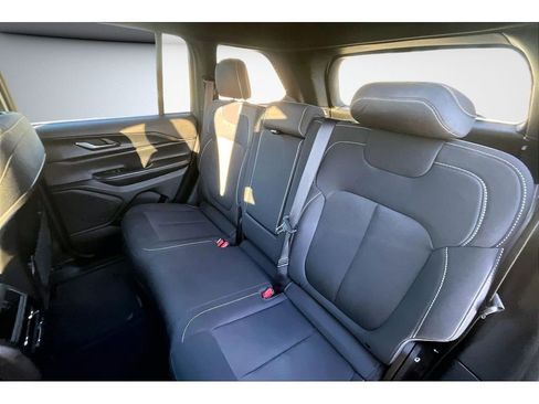 Used 2024 Jeep Grand Cherokee Laredo w/ Trailer Tow Package image 23