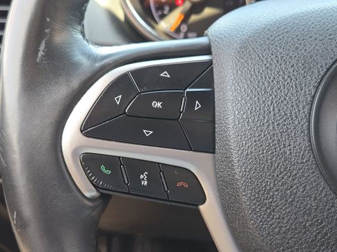 Used 2018 Jeep Grand Cherokee Altitude RWD image 30