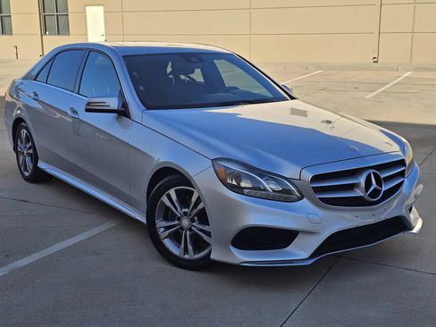Used 2016 Mercedes-Benz E 250 Sedan image 3