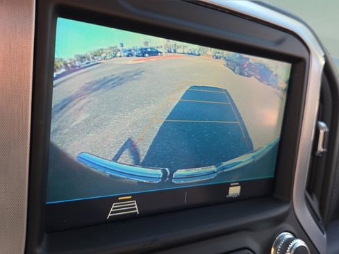 Used 2021 GMC Sierra 1500 SLE image 18