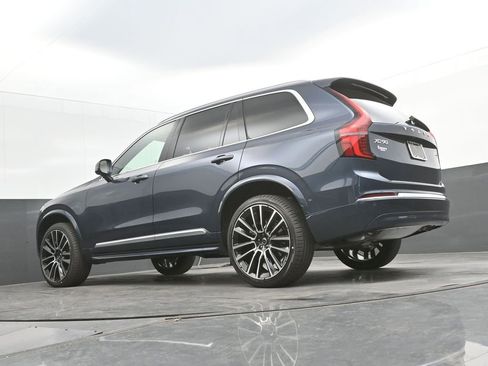 New 2026 Volvo XC90 B6 Plus w/ Protection Package Premier AWD/4WD image 32