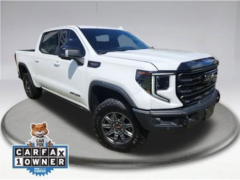 Used 2024 GMC Sierra 1500 AT4X image 2