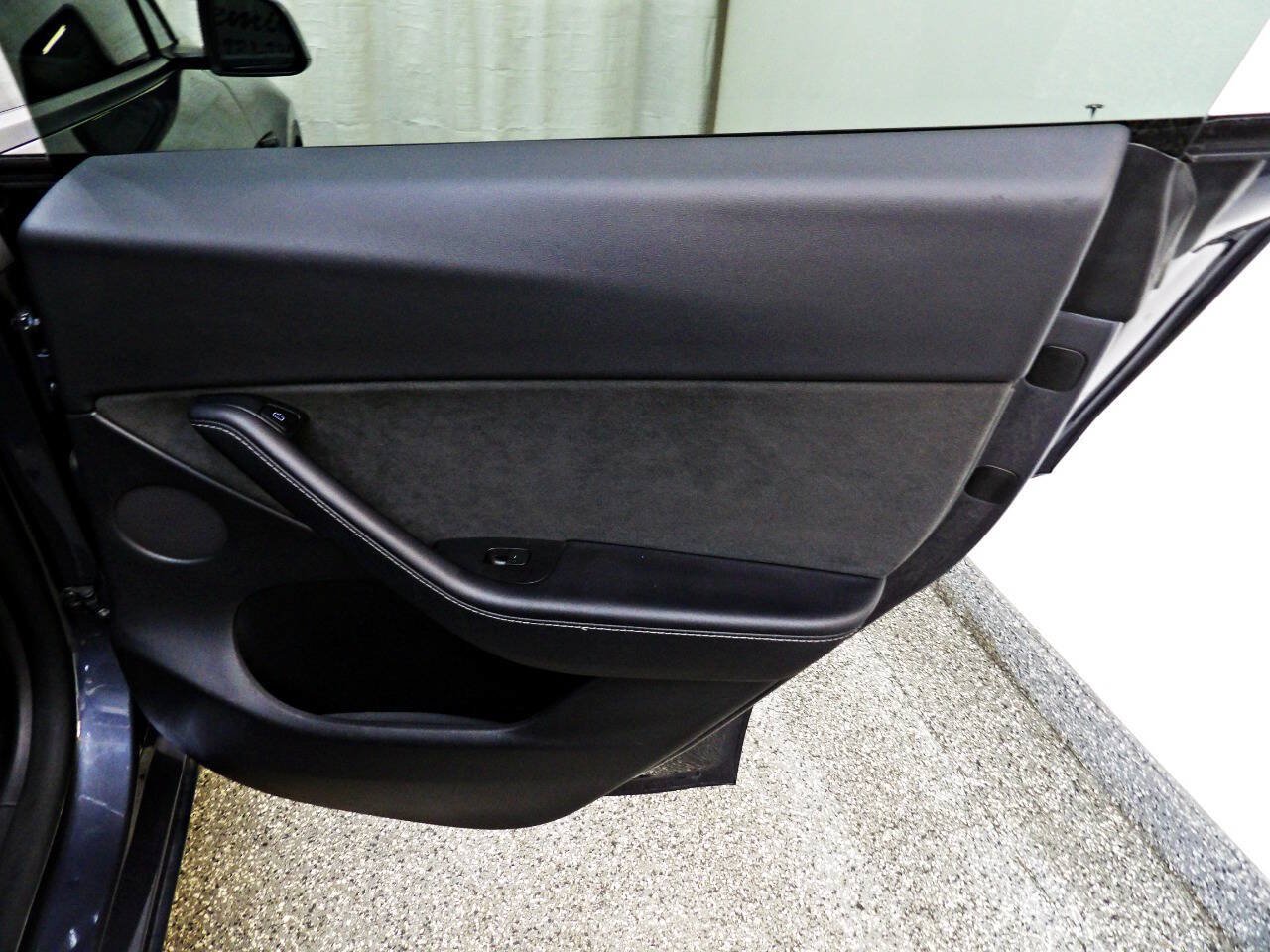 Used 2022 Tesla Model Y Long Range AWD/4WD image 12