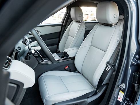 New 2026 Land Rover Range Rover Velar Dynamic SE image 13