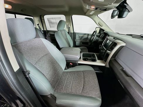 Used 2019 RAM 1500 Big Horn image 34