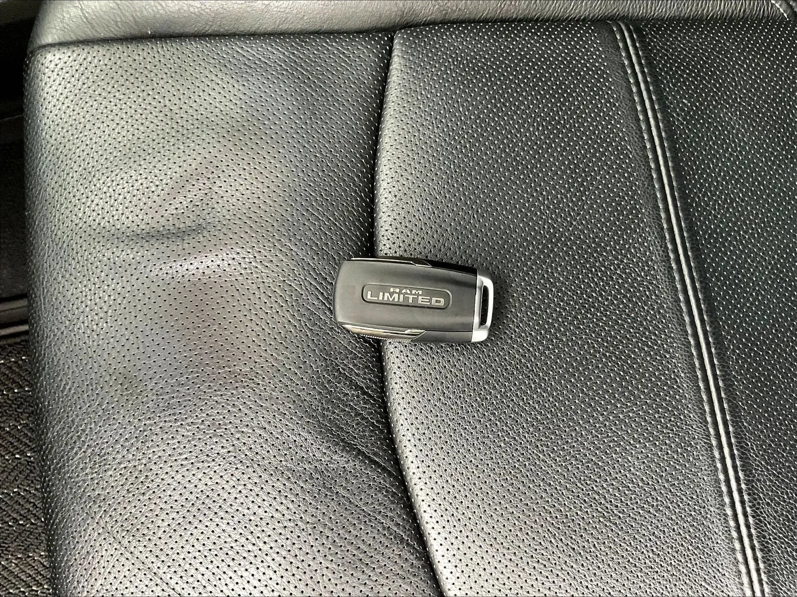 Used 2024 RAM 2500 Limited AWD/4WD image 28