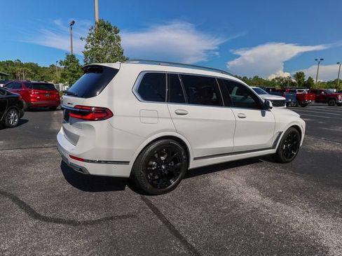 Used 2026 BMW X7 xDrive40i w/ Premium Package AWD/4WD image 10