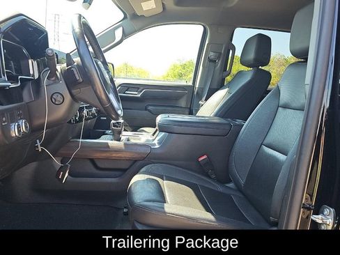 Used 2022 GMC Sierra 1500 SLT w/ SLT Convenience Package image 5