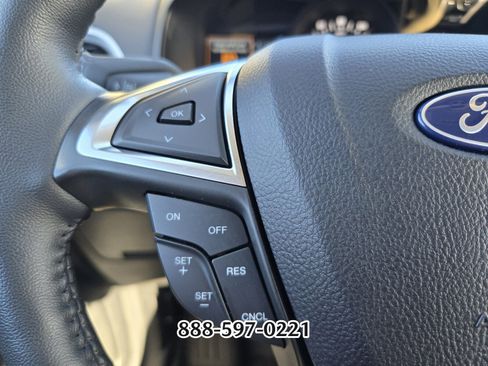 Used 2024 Ford Edge SEL w/ Convenience Package image 28