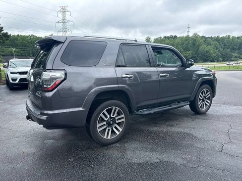 Used 2022 Toyota 4Runner Limited AWD/4WD image 5