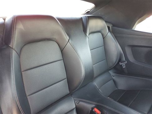 Used 2022 Ford Mustang Premium image 27