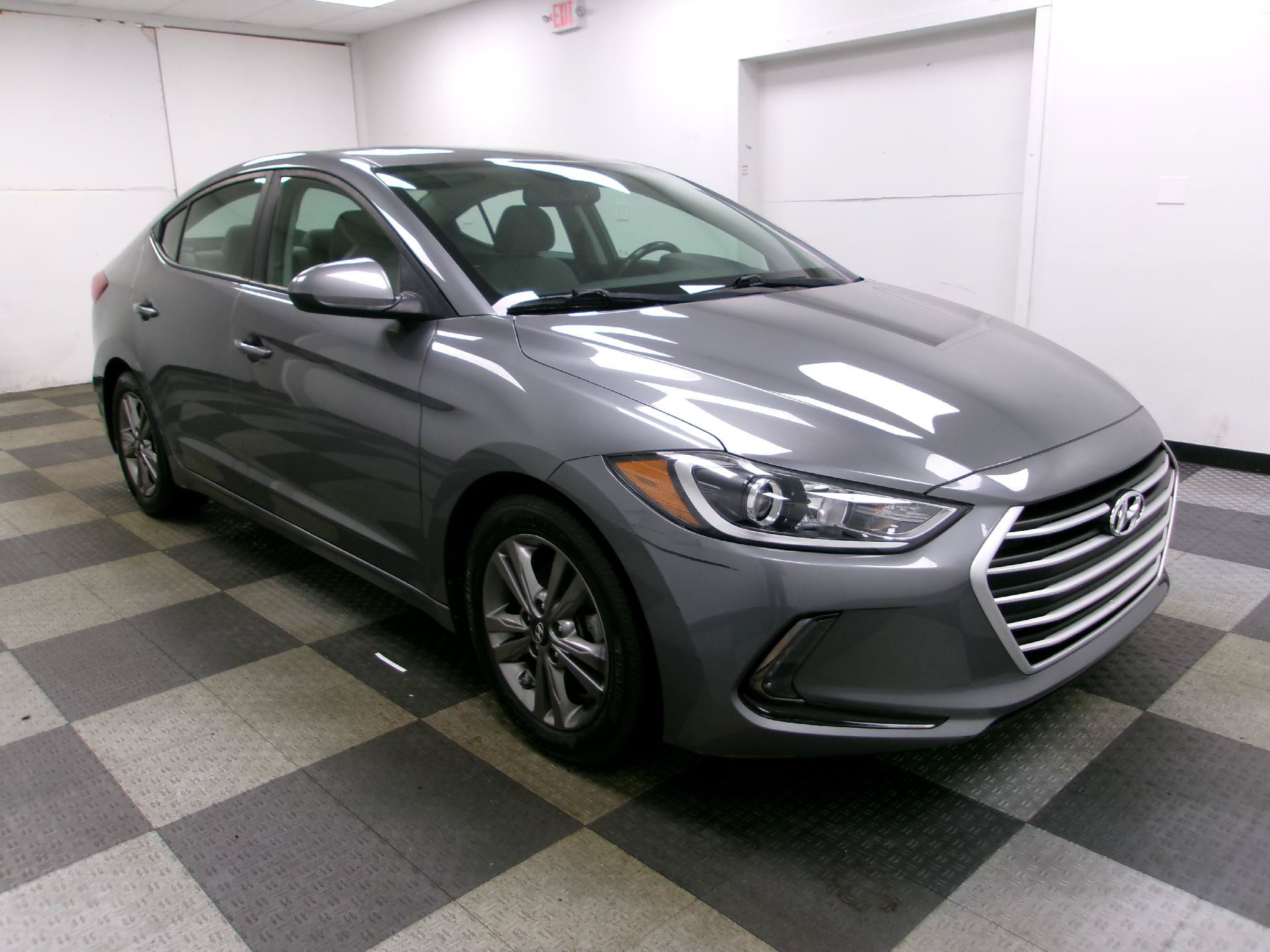 Used 2018 Hyundai Elantra Value Edition FWD image 2
