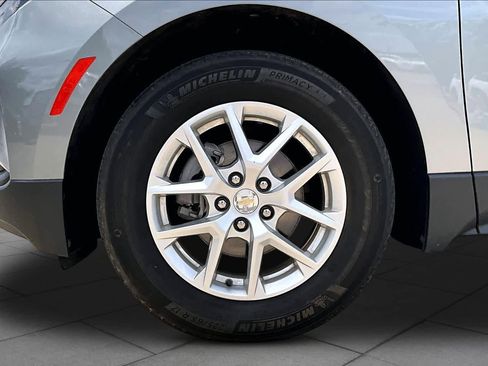 Used 2023 Chevrolet Equinox LT FWD image 10