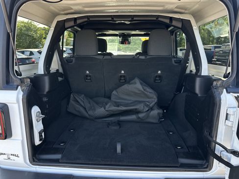 Used 2025 Jeep Wrangler Unlimited Sport AWD/4WD image 19