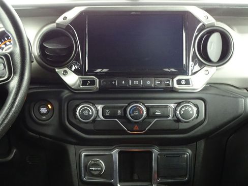 Used 2021 Jeep Gladiator Sport w/ Trailer Tow Package image 24