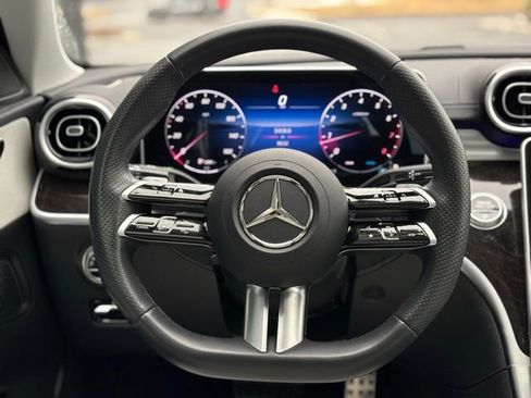 Used 2025 Mercedes-Benz C 300 Sedan image 28