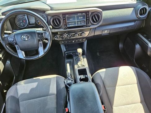 Used 2020 Toyota Tacoma TRD Off-Road w/ Technology Package image 8