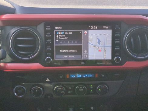 Certified 2020 Toyota Tacoma TRD Off-Road image 17