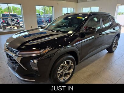 Used 2025 Chevrolet Trax LT w/ Driver Confidence Package