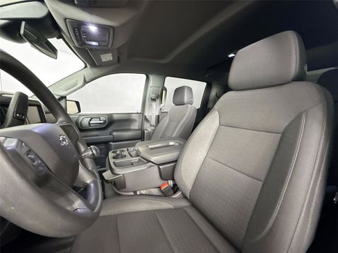 Used 2025 Chevrolet Silverado 1500 Custom Trail Boss w/ LPO, Dark Essentials Package image 3