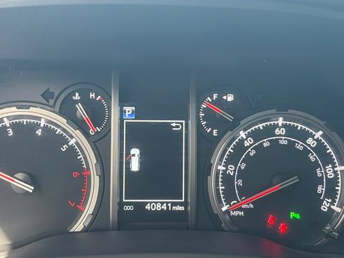 Used 2022 Toyota 4Runner Limited AWD/4WD image 33