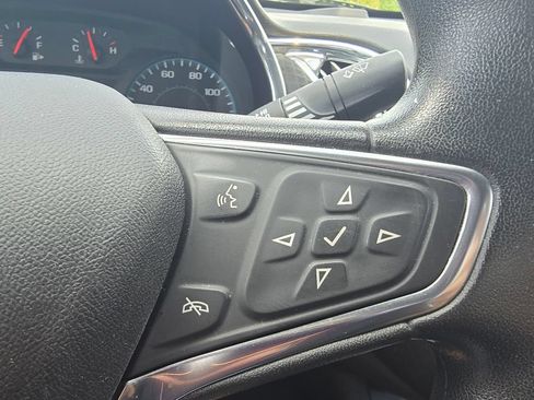 Used 2018 Chevrolet Malibu LT FWD image 25