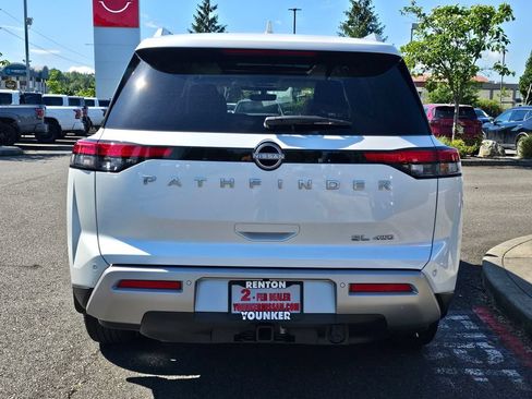 Used 2025 Nissan Pathfinder SL w/ SL Premium Package AWD/4WD image 6