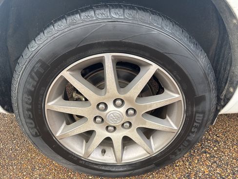 Used 2017 Buick Enclave Leather image 10