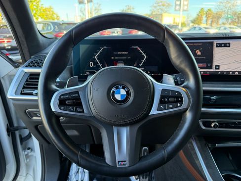 Certified 2024 BMW X7 xDrive40i w/ M Sport Package image 24
