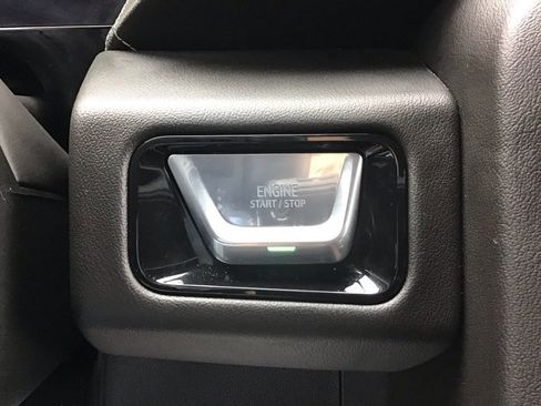 Used 2025 GMC Yukon XL Denali image 38