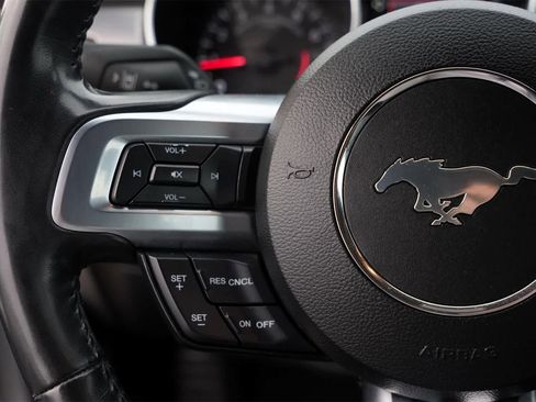 Used 2022 Ford Mustang Premium image 9