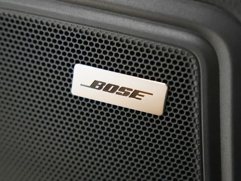 New 2026 Porsche Macan AWD/4WD image 17