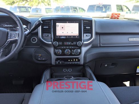 New 2025 RAM 3500 Big Horn AWD/4WD image 18