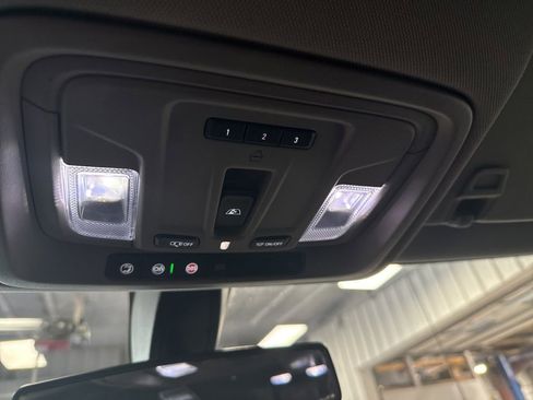 Used 2019 Chevrolet Silverado 1500 RST AWD/4WD image 21