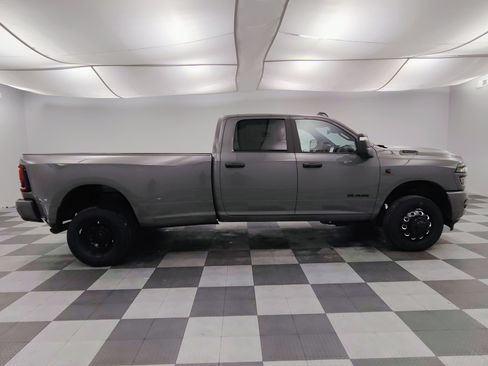 New 2026 RAM 3500 Big Horn AWD/4WD image 12