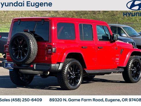 Used 2022 Jeep Wrangler Unlimited Sahara w/ Cold Weather Group image 3