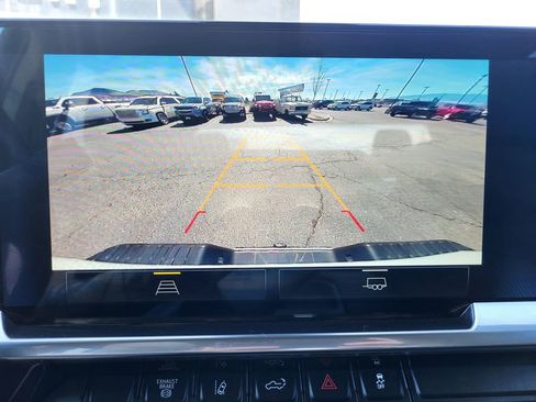 Used 2024 Chevrolet Silverado 2500 LT image 14