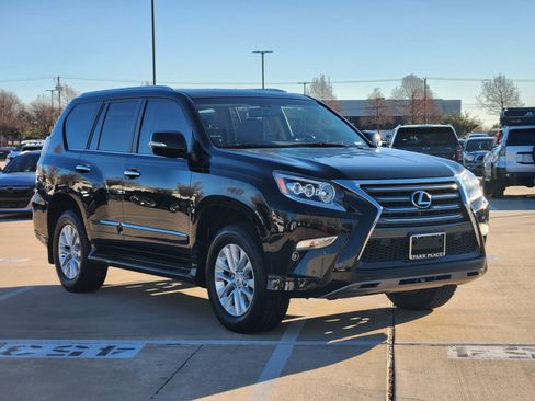 Used 2018 Lexus GX 460 image 2
