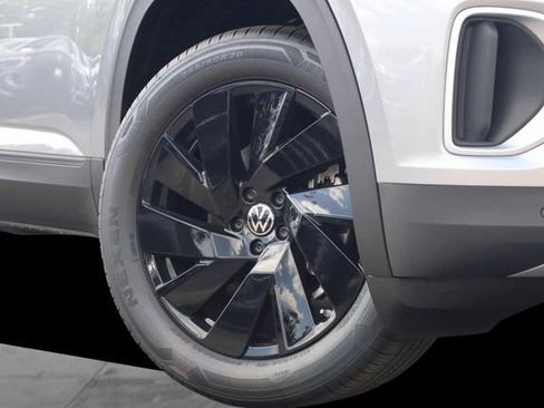 New 2026 Volkswagen Atlas SE AWD/4WD image 3