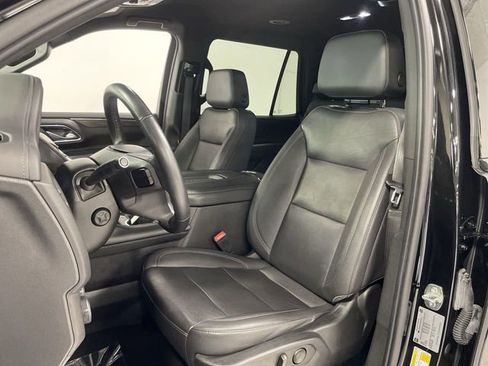 Used 2022 Chevrolet Tahoe LT w/ Luxury Package AWD/4WD image 11