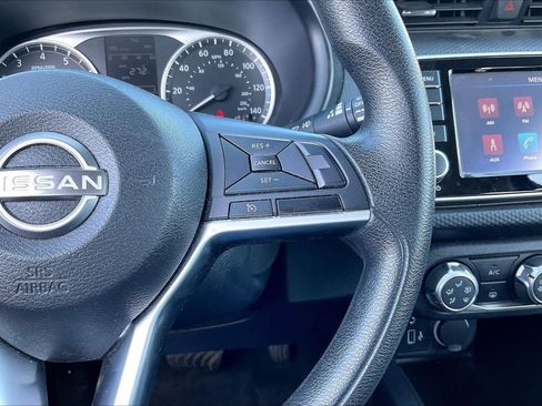 Used 2022 Nissan Kicks S FWD image 19